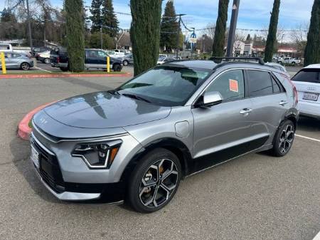 2023 Kia Niro Plug-In Hybrid SX