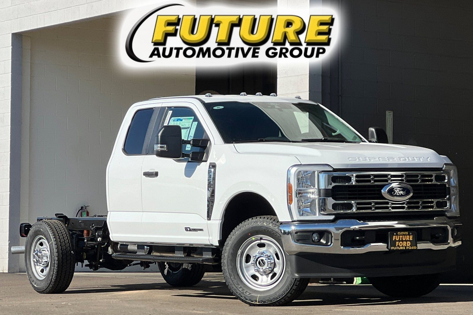 2026 Ford F-350 XL 4x4 SuperCab 168-In SRW's photo