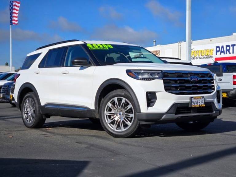 2025 Ford Explorer Active