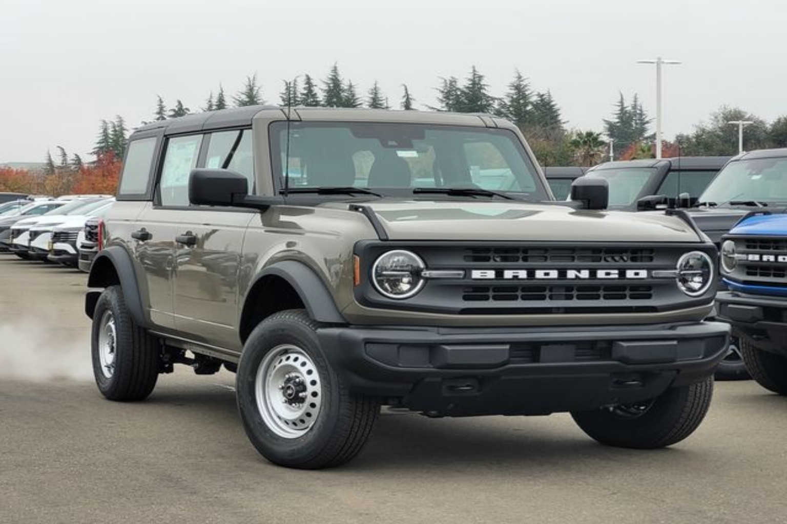 2025 Ford Bronco Base 4x4's photo