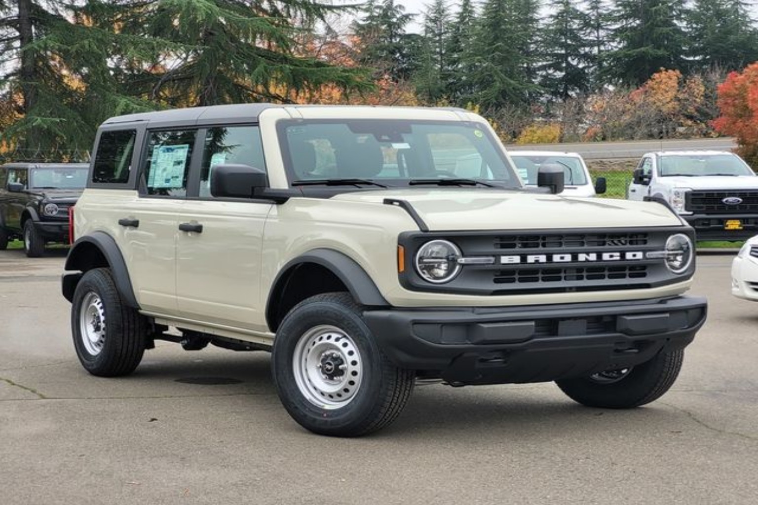 2025 Ford Bronco Base 4x4's photo