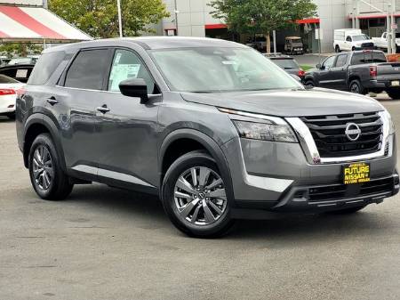 2025 Nissan Pathfinder S