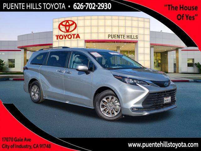 2024 Toyota Sienna XLE