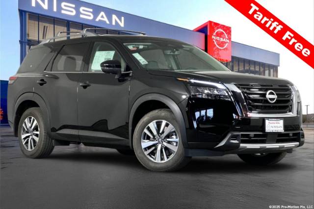2025 Nissan Pathfinder SL