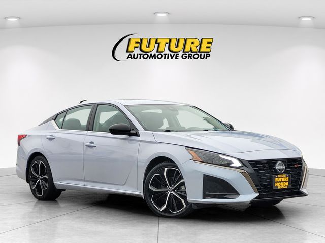 Used 2024 Nissan Altima 2.5 SR