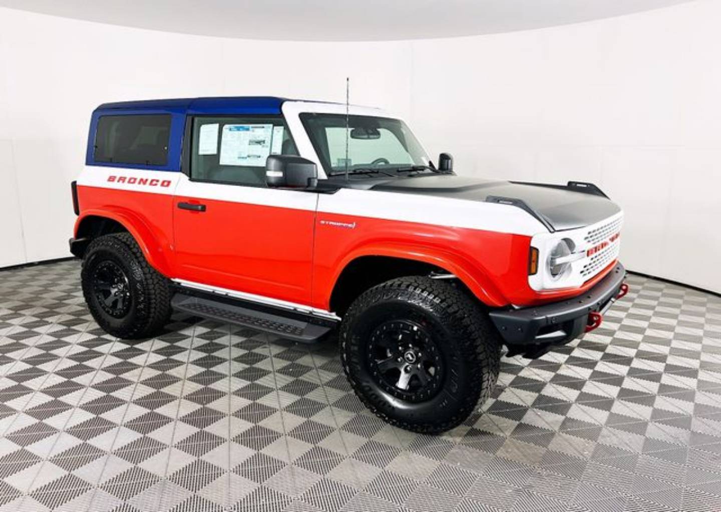 2025 Ford Bronco 2-Door