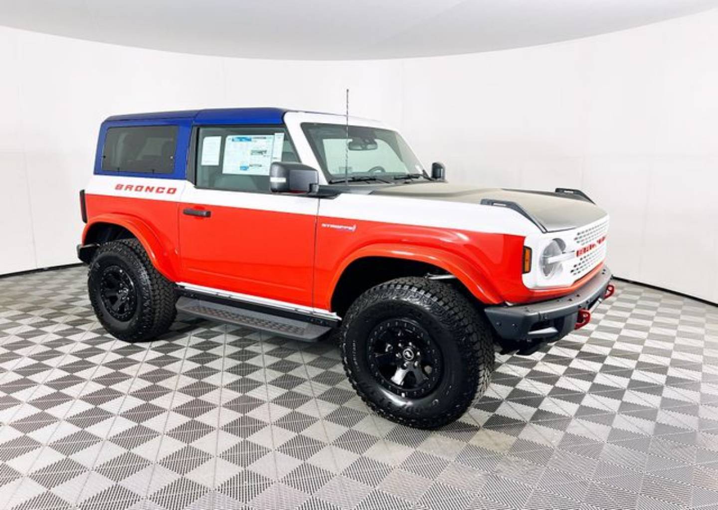 2025 Ford Bronco 2-Door
