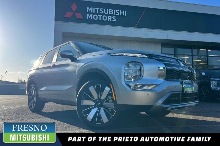 2026 Mitsubishi Outlander SE