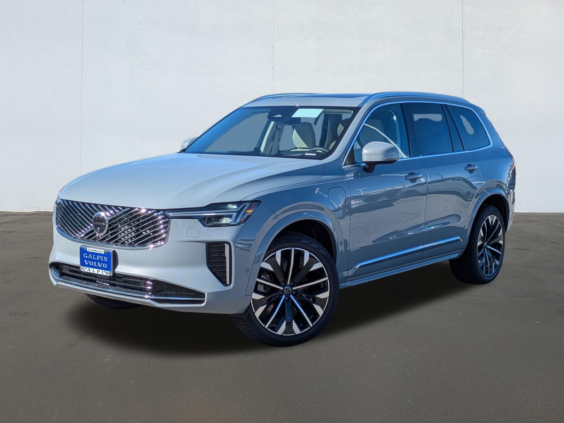 New 2026 Volvo XC90 Recharge Plug-In Hybrid T8 Ultra Bright