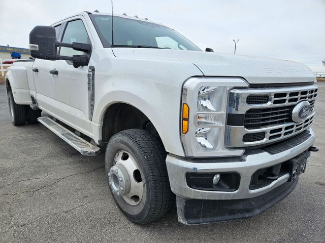 Certified 2024 Ford F-350 Super Duty XLT with VIN 1FT8W3DN2RED81701 for sale in Kansas City