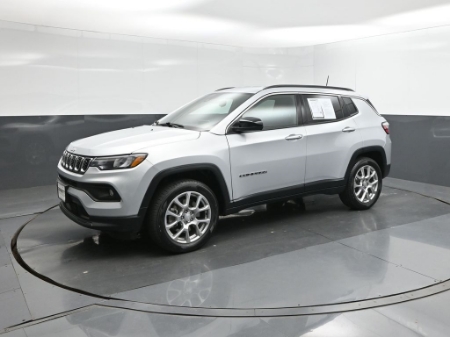 2024 Jeep Compass Latitude LUX