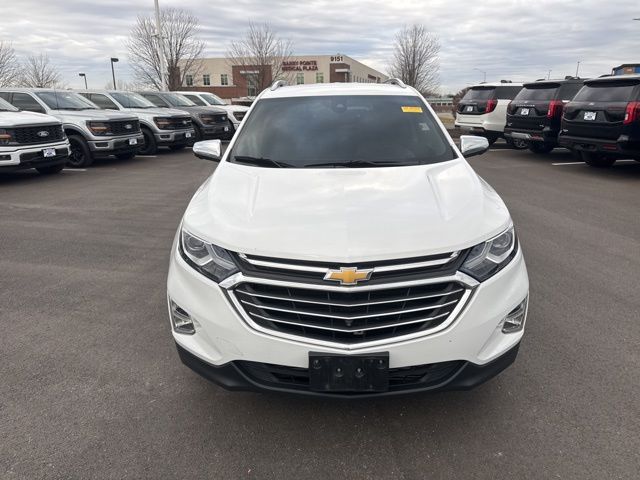 Used 2020 Chevrolet Equinox Premier with VIN 3GNAXXEV2LS733104 for sale in Kansas City
