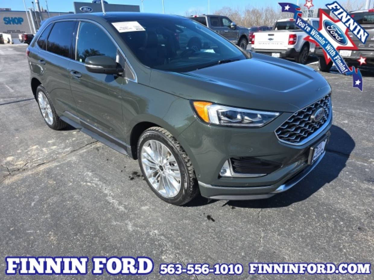 2022 Ford Edge Titanium