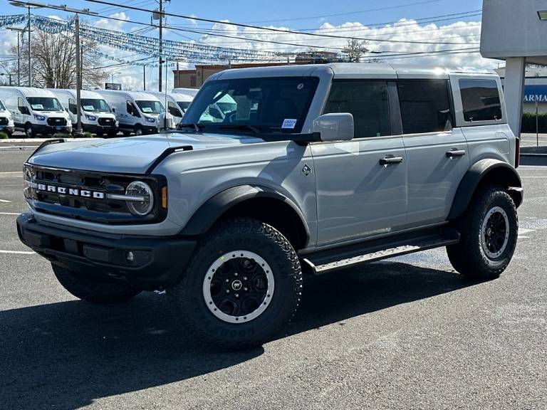 2026 Ford Bronco Outer Banks