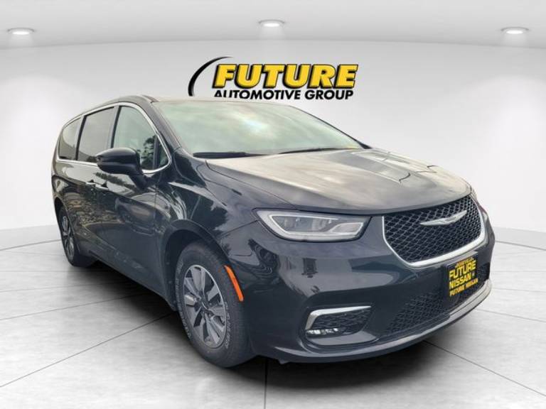 2023 Chrysler Pacifica Hybrid Touring L