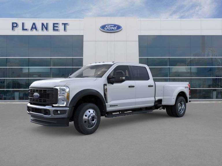 2026 Ford Super Duty F-450 DRW XL 4WD Crew Cab 8' Box