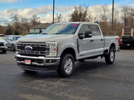 2026 Ford Super Duty F-350 SRW XLT