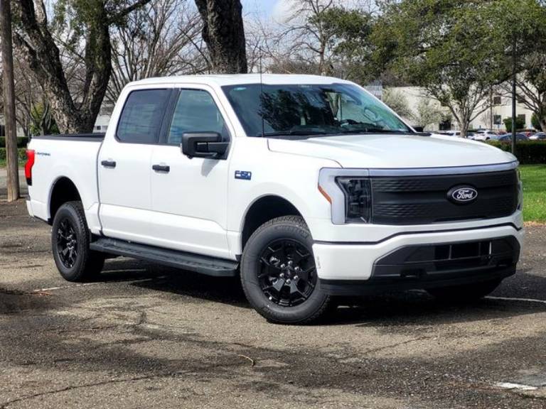 2025 Ford F-150 Lightning XLT