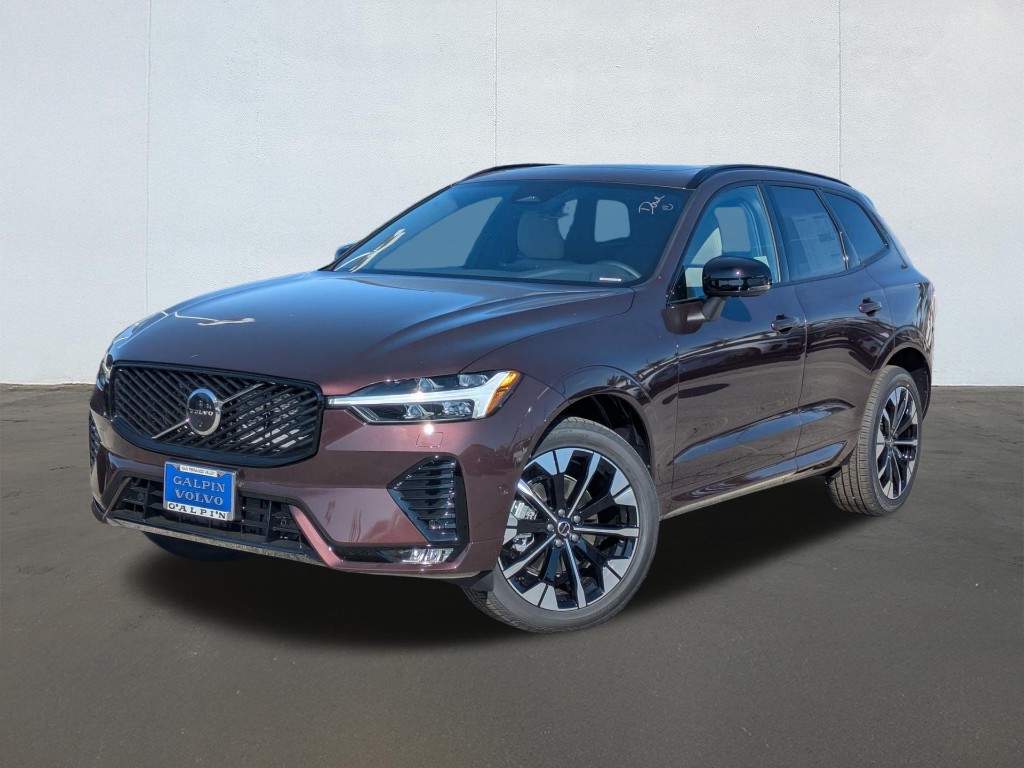 2026 Volvo XC60 B5 Plus Dark