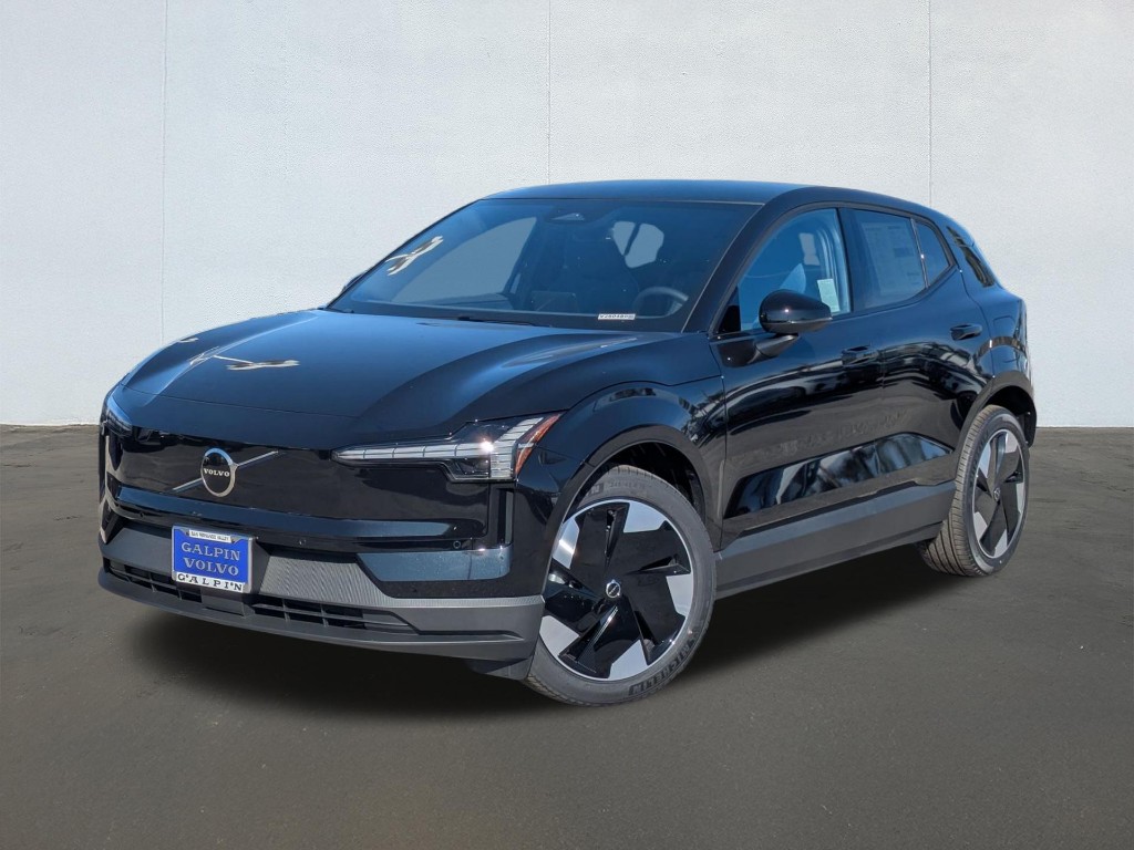 2026 Volvo EX30 Plus