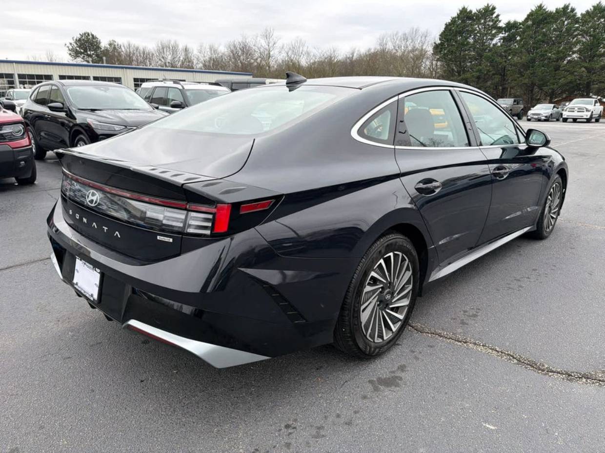 Used 2024 Hyundai Sonata Hybrid SEL with VIN KMHL34JJ3RA094638 for sale in Royston, GA