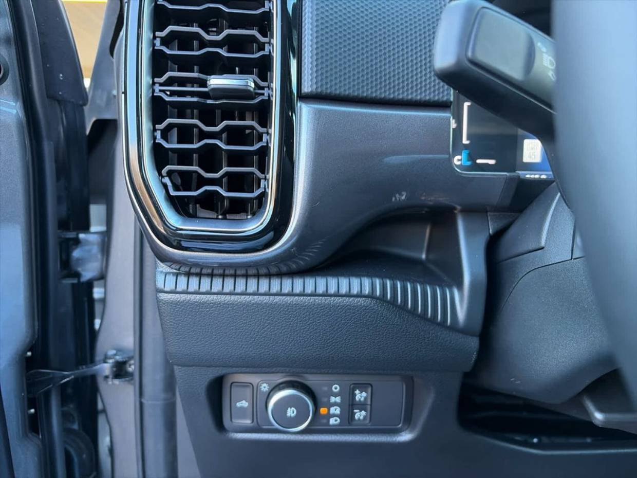2025 Ford Ranger XLT - Photo 13