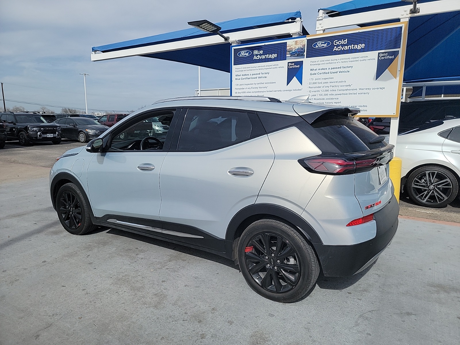 Used 2023 Chevrolet Bolt EUV Premier with VIN 1G1FZ6S04P4178702 for sale in San Antonio, TX