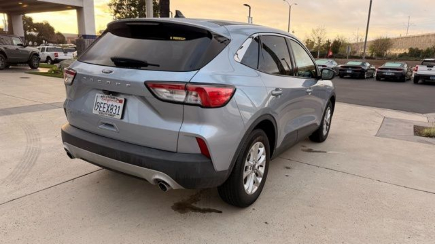 Used 2022 Ford Escape SE with VIN 1FMCU0G64NUB55741 for sale in Glendora, CA