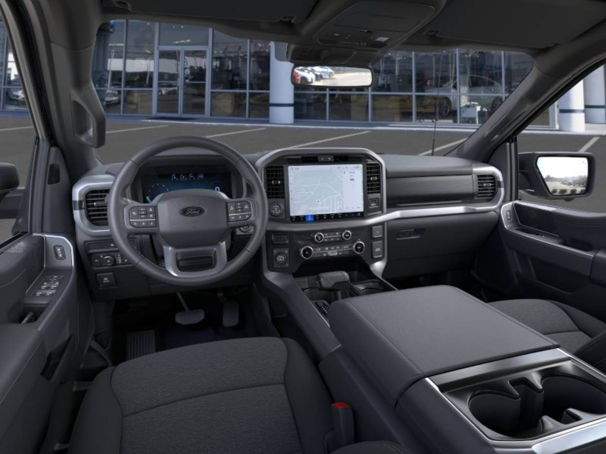 2025 Ford F-150 XLT - Photo 9