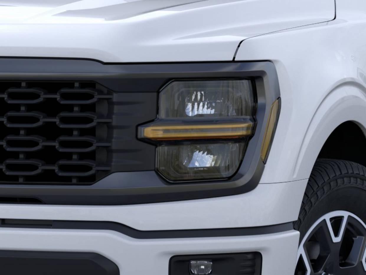 2025 Ford F-150 STX - Photo 18