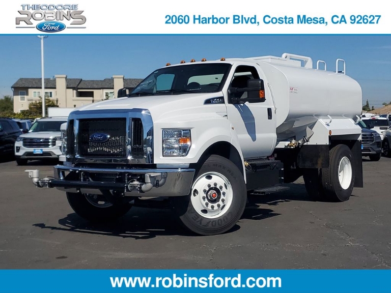 2026 Ford F-750SD Base