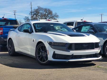 2026 Ford Mustang Dark Horse