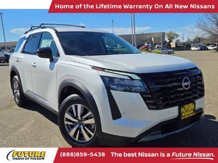 2026 Nissan Pathfinder SL