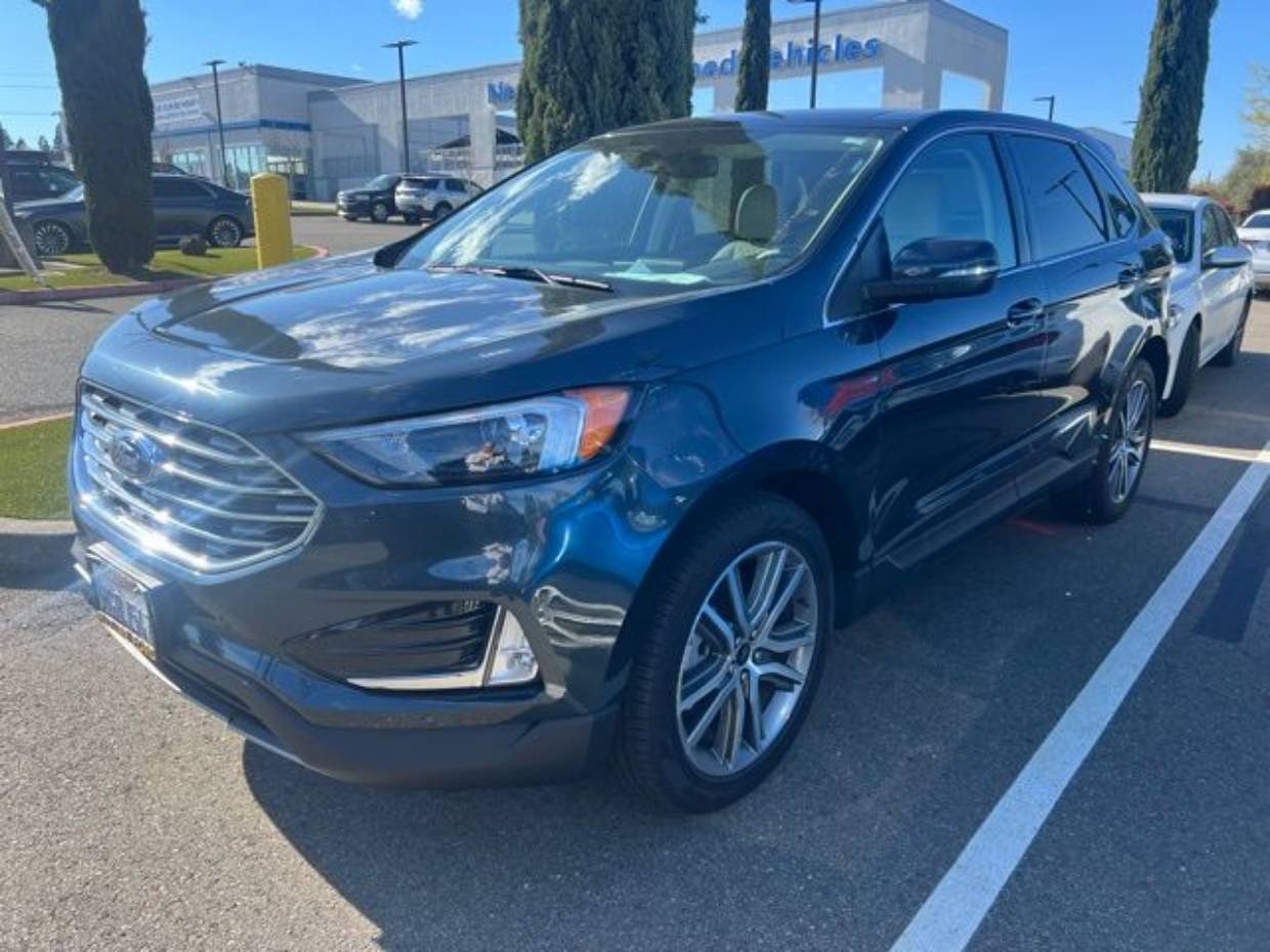 2023 Ford Edge Titanium