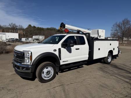 2025 Ford F-550SD XL