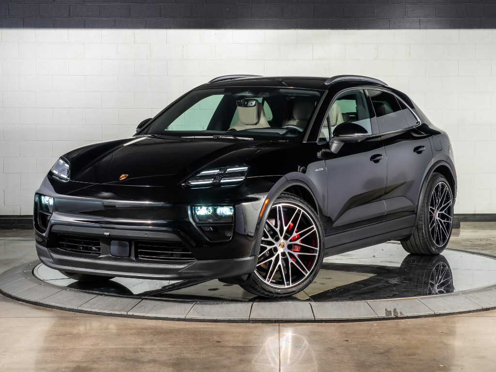 2025 Porsche Macan Electric 4S