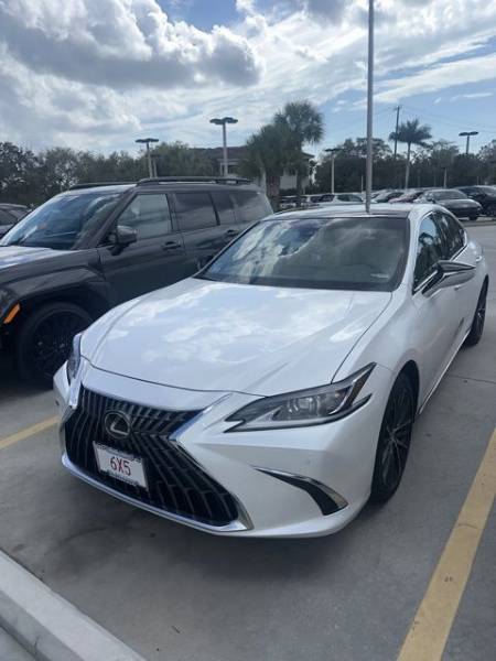 2022 Lexus ES 350