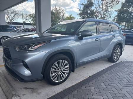 2022 Toyota Highlander Platinum