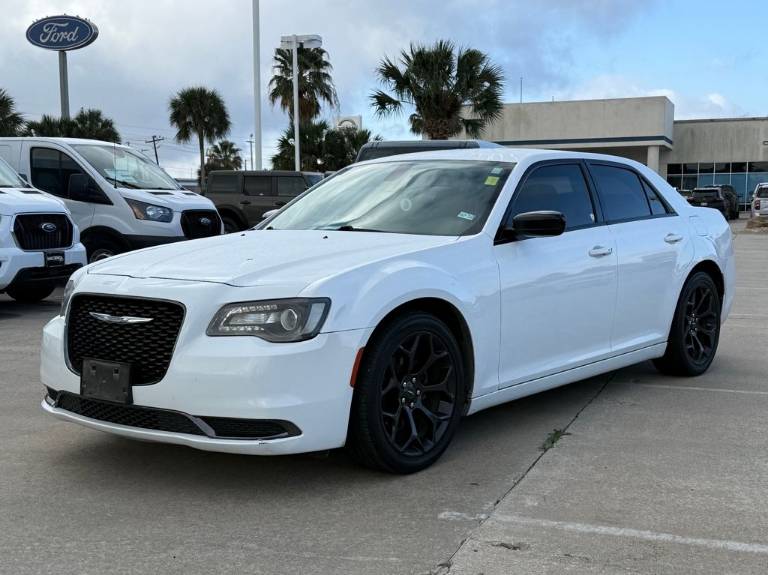 2020 Chrysler 300 Touring