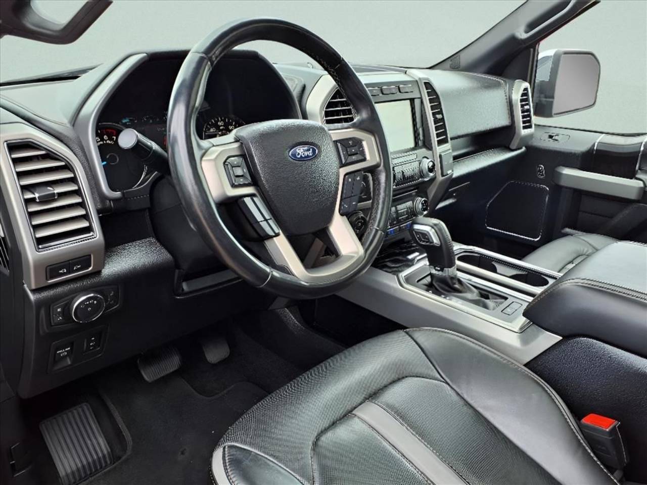 2018 Ford F-150 Platinum - Photo 10