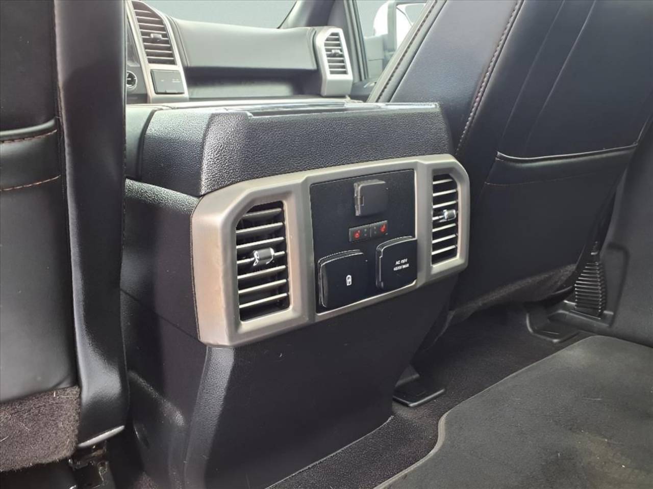 2018 Ford F-150 Platinum - Photo 22