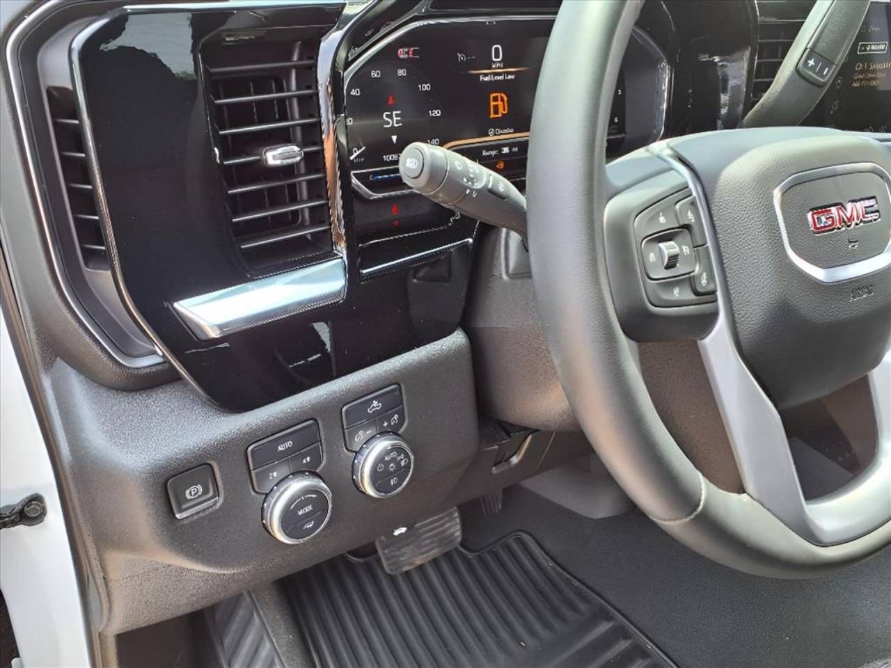 2024 GMC Sierra 1500 Elevation - Photo 11
