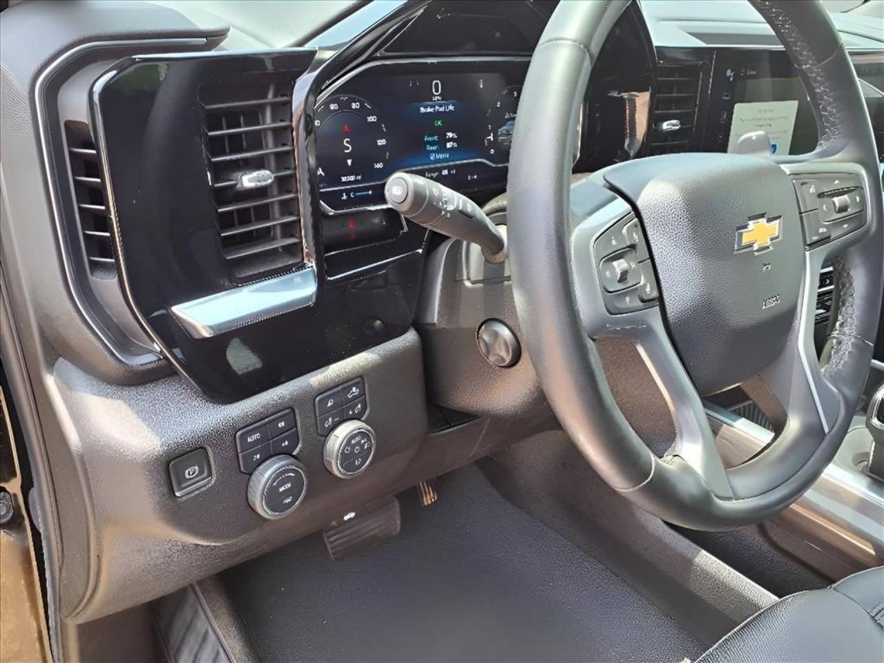 2023 Chevrolet Silverado 1500 LTZ - Photo 9