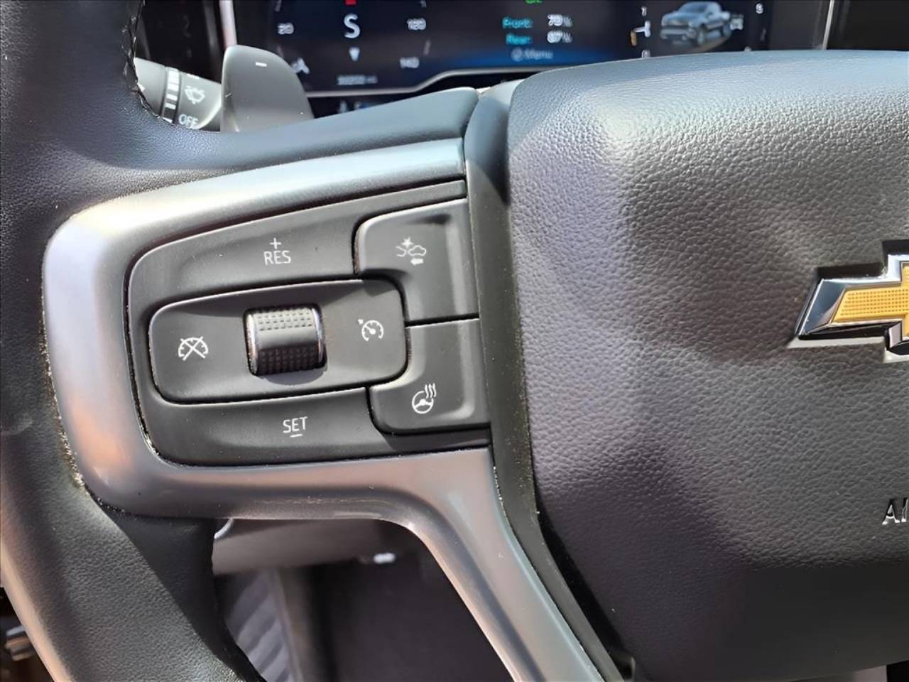 2023 Chevrolet Silverado 1500 LTZ - Photo 10