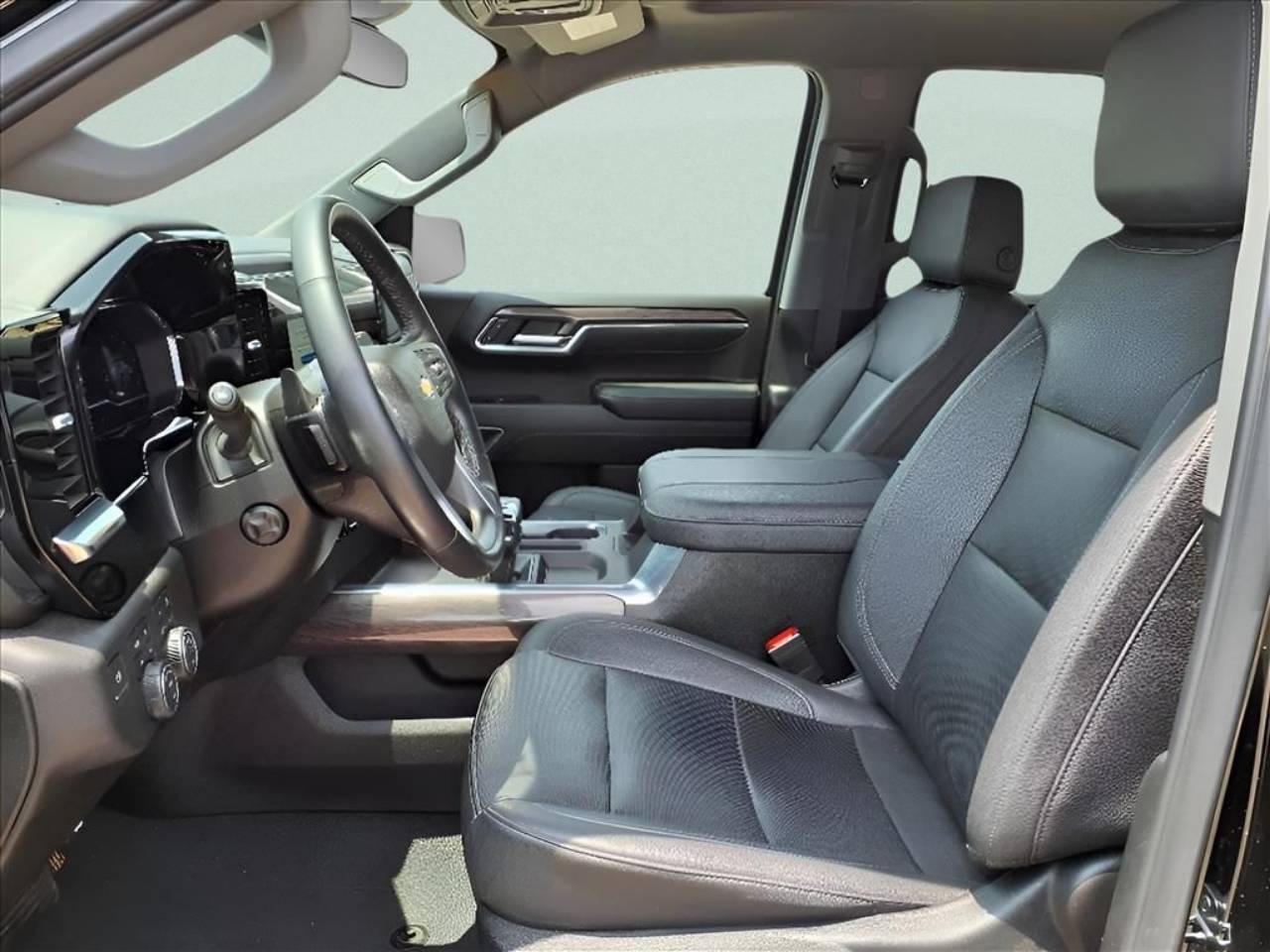 2023 Chevrolet Silverado 1500 LTZ - Photo 14