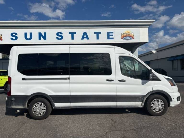2024 Ford Transit Passenger Wagon XLT
