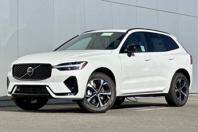 2026 Volvo XC60 B5 Core