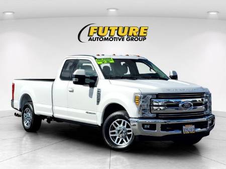 2018 Ford F-350SD LARIAT DIESEL Low MILES