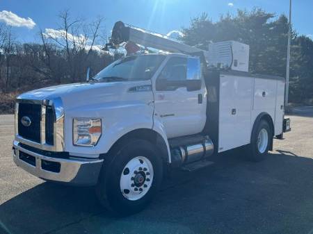2024 Ford F-750SD Base