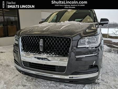 2022 Lincoln Navigator L Black Label